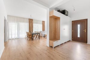 dining room 8428525 1280